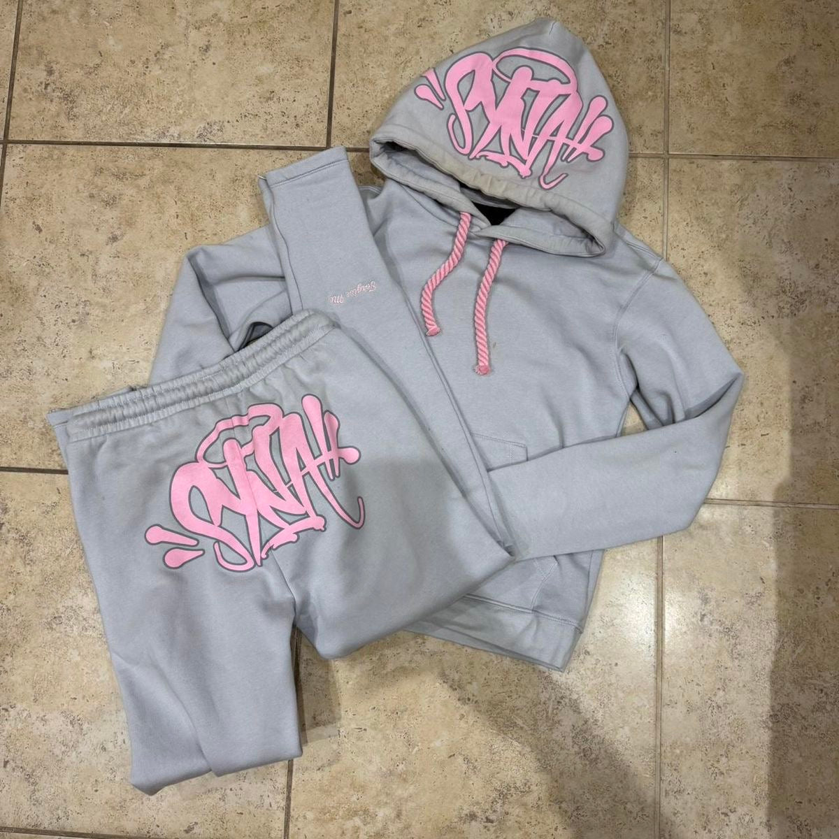 Tracksuits/Sets