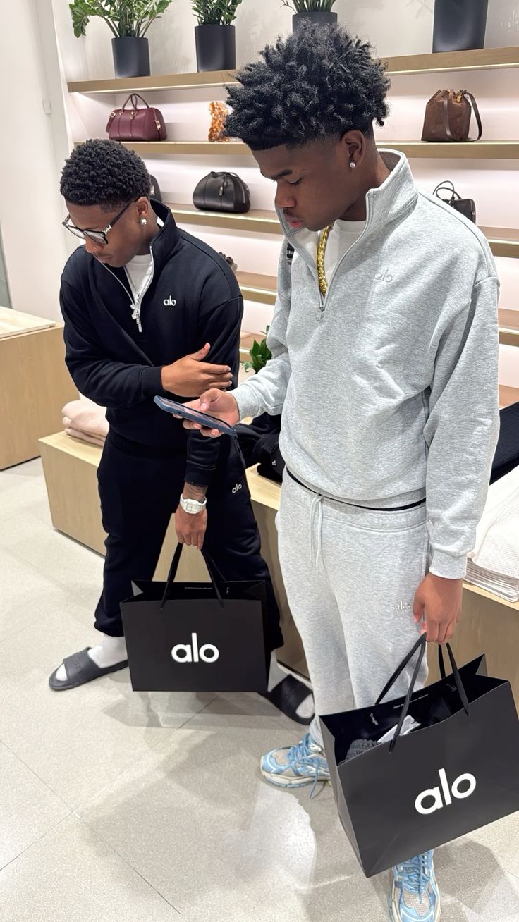 Alo